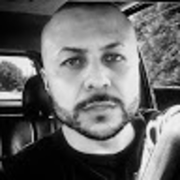 Profile Picture of Genio Montes (@montesgenio) on Poshmark