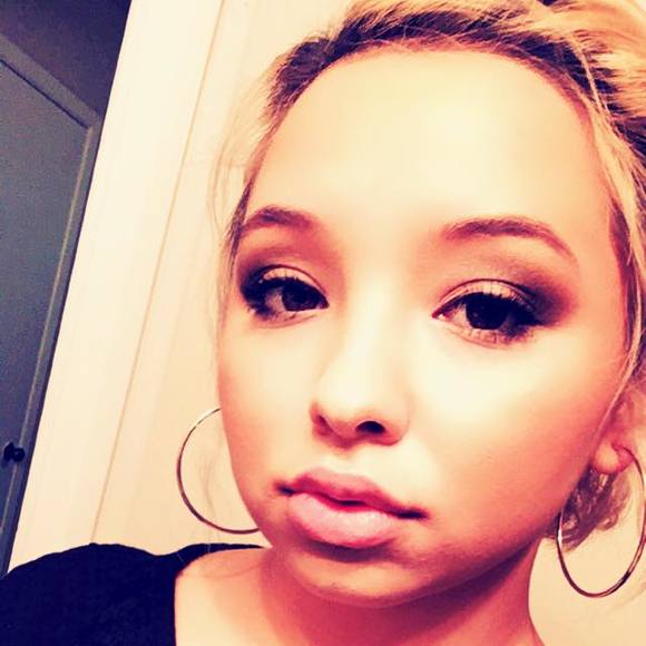 Profile Picture of Danielle Vaughn (@daniarreola97) on Poshmark