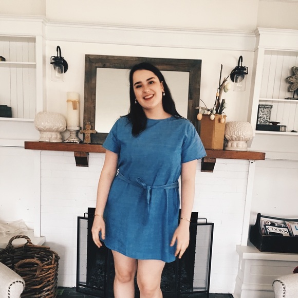 Profile Picture of Lauren Crawford (@laurrcraw) on Poshmark