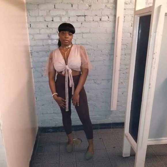 Krystal Poole - Poshmark Profile Picture of Krystal Poole (@krystalpoole634) on Poshmark