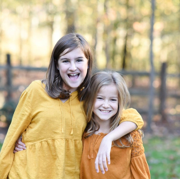 Profile Picture of Tara Kinker (@taranmike30) on Poshmark