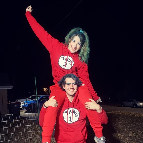 Profile Picture of Alexa Fernandez (@alexafdez) on Poshmark