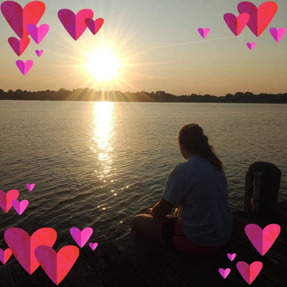 Profile Picture of Becky Birchard (@becky2011) on Poshmark