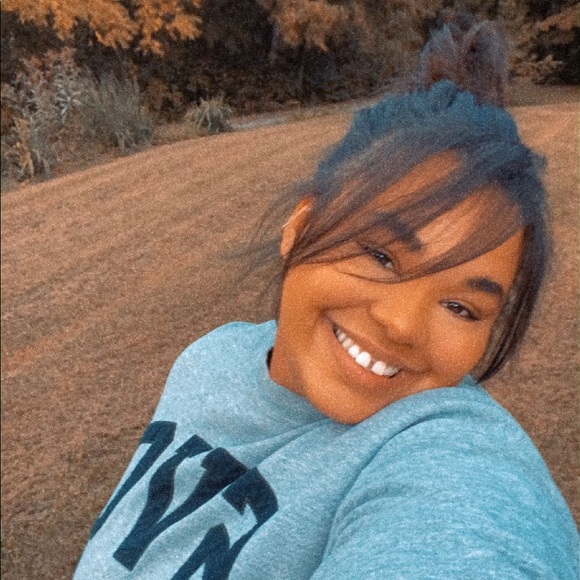 Jasmine Mckinney - Poshmark Profile Picture of Jasmine Mckinney (@mckinneyjay) on Poshmark