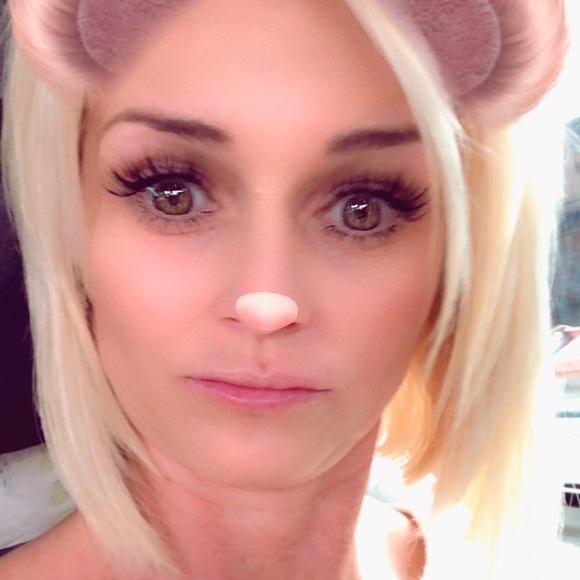 Profile Picture of Lisa Difrancesco (@lisadifrancesco) on Poshmark