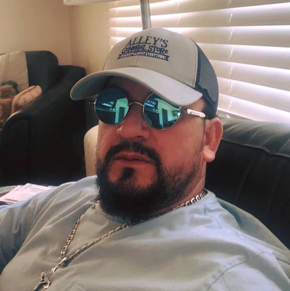 Profile Picture of Lobo solitario Zapata (@gregorio122) on Poshmark