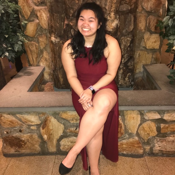 Profile Picture of Kathy Chiam (@kchiam95) on Poshmark