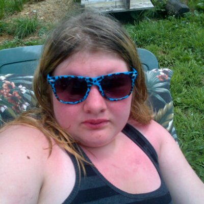 Profile Picture of Cassandra Duran (@birdisblue) on Twitter