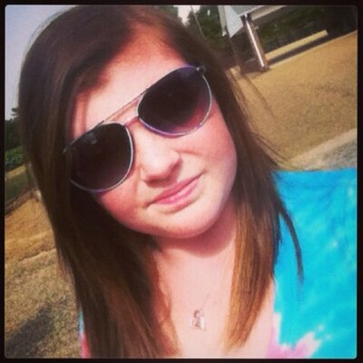 Profile Picture of Alexa Byrd (@lexipoo700) on Twitter