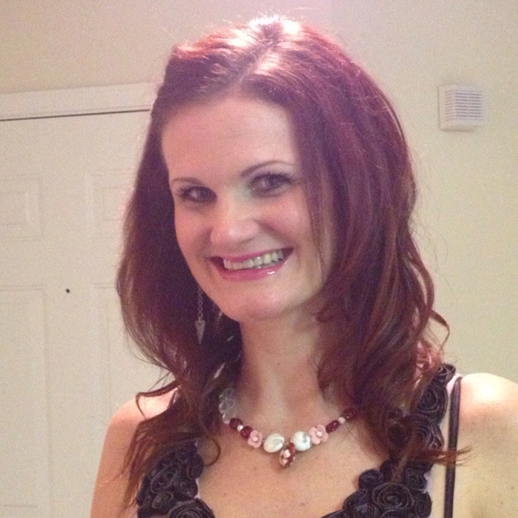 Profile Picture of Laura Towry (@bullslaura) on Poshmark