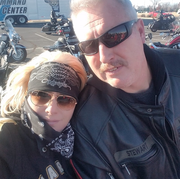 Profile Picture of Amie Stewart (@amiestewart76) on Poshmark