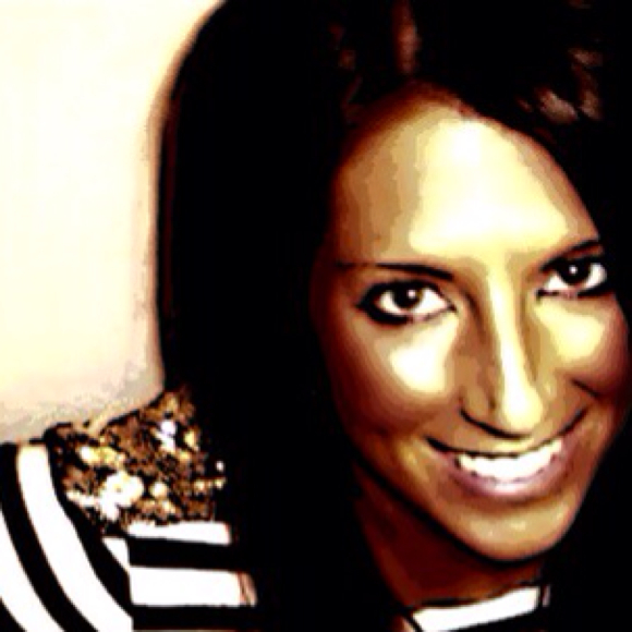 Profile Picture of Taryn Robberstad (@ottota30) on Poshmark