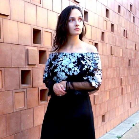 Profile Picture of Anna Burkovskiy (@annabelll) on Poshmark