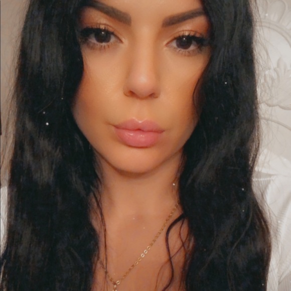 Profile Picture of Licia Scrivano (@liciascrivano) on Poshmark