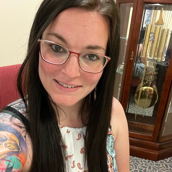 Profile Picture of Megan Stepp (@mstepp21) on Poshmark