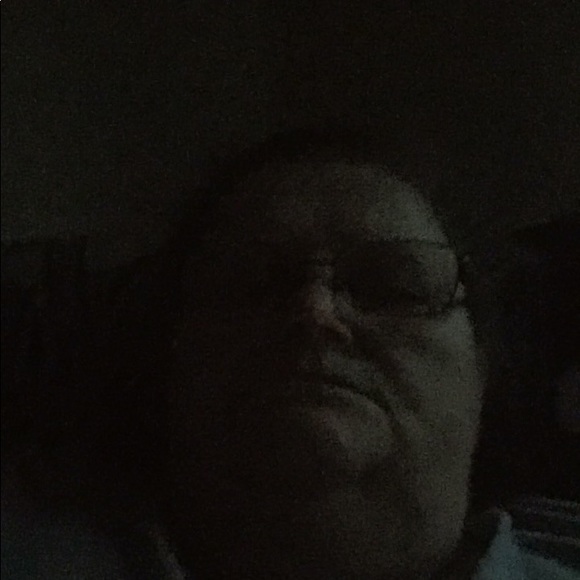 Profile Picture of Elizabeth Zerrenner (@leigh690) on Poshmark