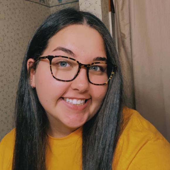 Profile Picture of Isabella Pesce (@isabella216_) on Poshmark