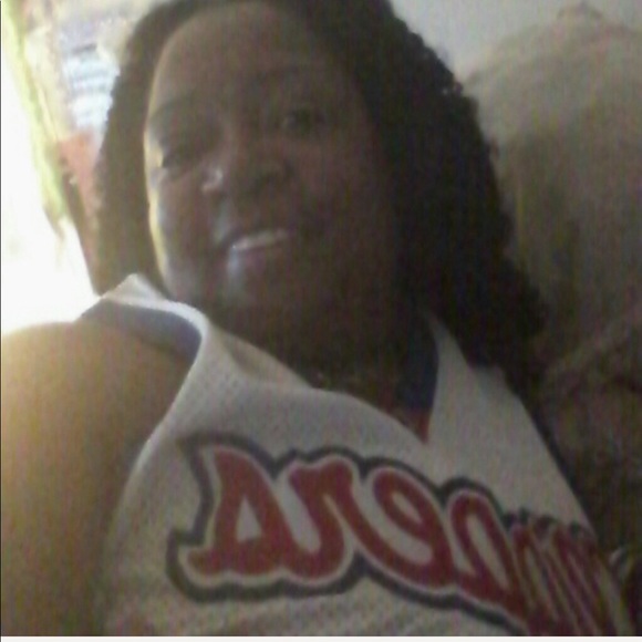 Profile Picture of Chandra Knight (@chandrak2015) on Poshmark