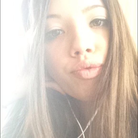 Profile Picture of Jacquie Gargiulo (@jacqq) on Poshmark