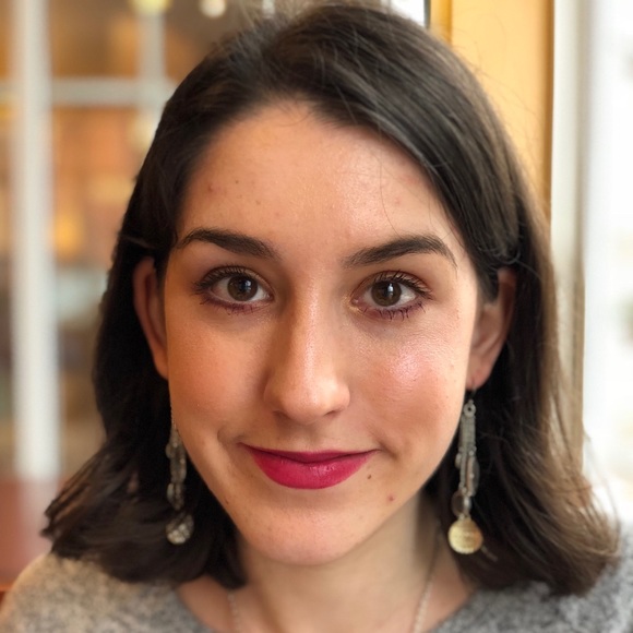 Profile Picture of Connie Bodemer (@cmbodemer) on Poshmark