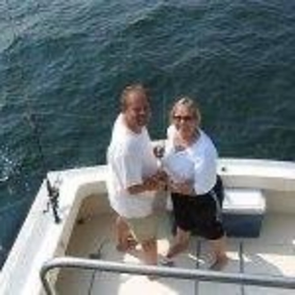 Profile Picture of Lynn Janulis (@ljanulis) on Poshmark