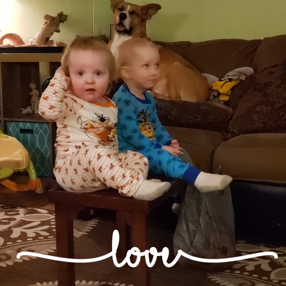 Profile Picture of Wilma Gonzalez (@meaneighbor) on Poshmark