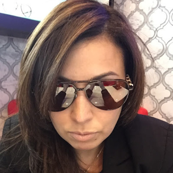 Profile Picture of Shiraz Elabed (@shiraz_elabed) on Poshmark