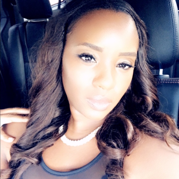 Profile Picture of Roxan Denton-lotts (@jamaica1024) on Poshmark