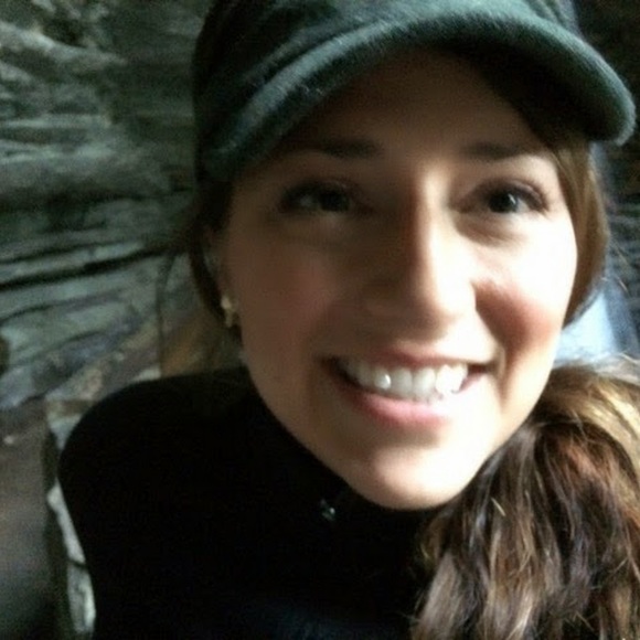 Profile Picture of Kim Torrey (@torreykl) on Poshmark