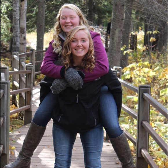 Profile Picture of Madison Segler (@madisonsegler) on Poshmark