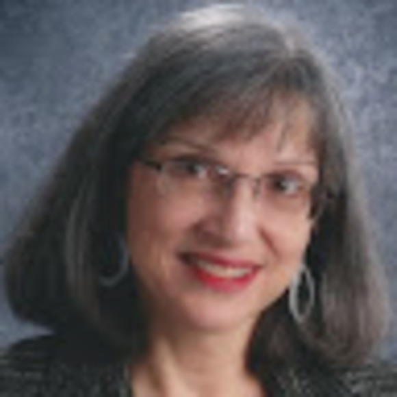 Profile Picture of Joanne Suozzi (@swazette729) on Poshmark