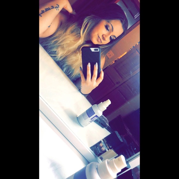 Profile Picture of Dakota Kamrowski (@dacodalynn) on Poshmark