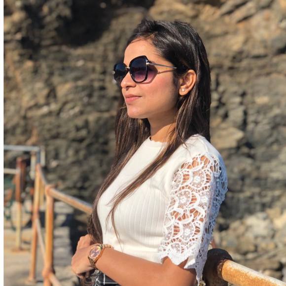 Profile Picture of Soniya Soniya (@maansonu000) on Poshmark