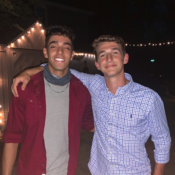 Profile Picture of Youssef Awad (@youssef_awad) on Poshmark