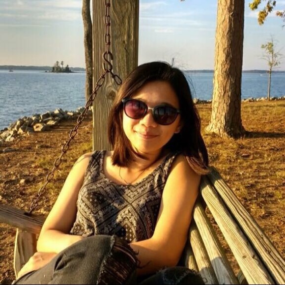 Profile Picture of Jung Hsu (@u01199) on Poshmark