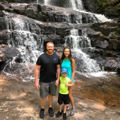 Profile Picture of Josh Burch (@Coach_Burch39) on Twitter