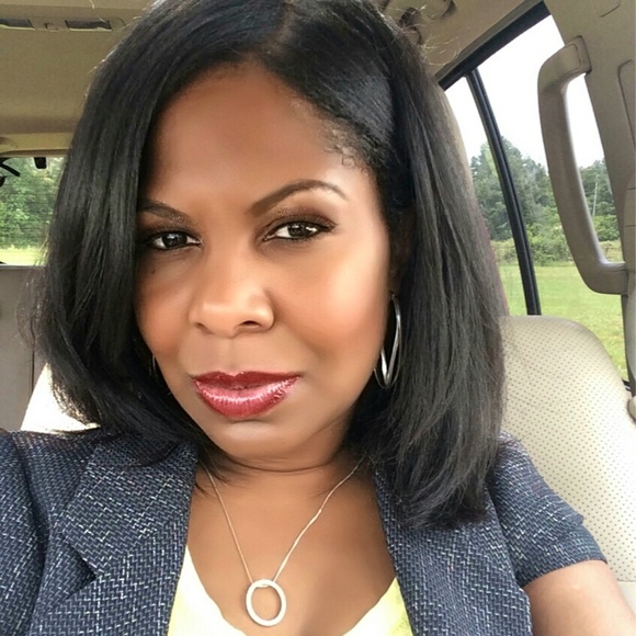 Profile Picture of Jean Fields (@jrfields78) on Poshmark