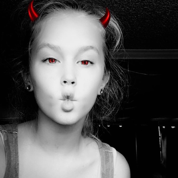 Charity Cheaney - Poshmark Profile Picture of Charity Cheaney (@charity_jeanine) on Poshmark