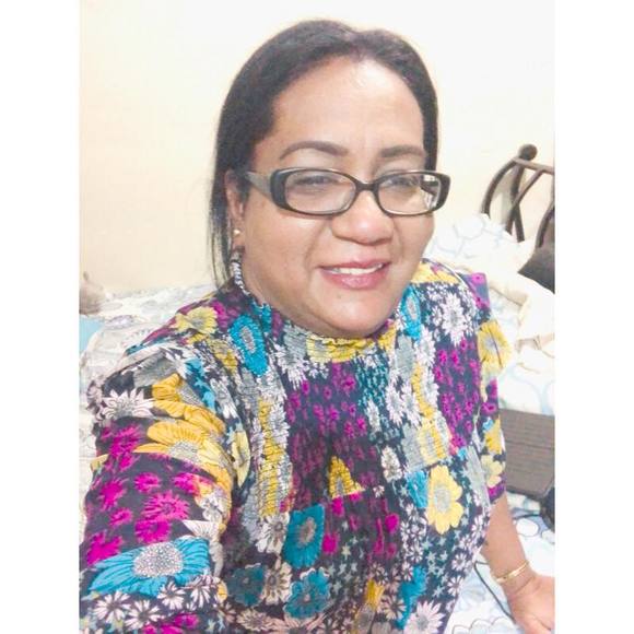 Profile Picture of Ruth Singh (@ruthsingh) on Poshmark
