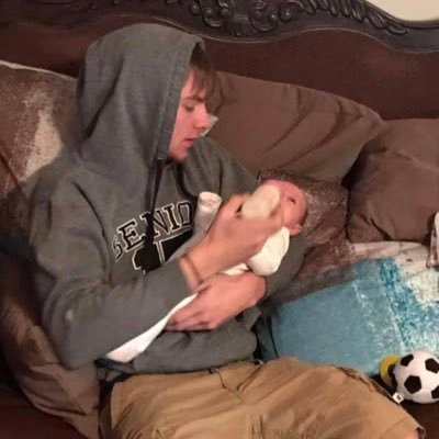Profile Picture of Zach Holland (@ZachHolland4) on Twitter
