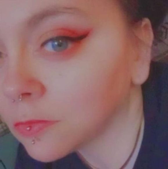 Profile Picture of Amber Broadstock (@amberbroadstock) on Poshmark