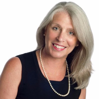 Profile Picture of Julia Mertena Towne (@JuliaMertena) on Twitter