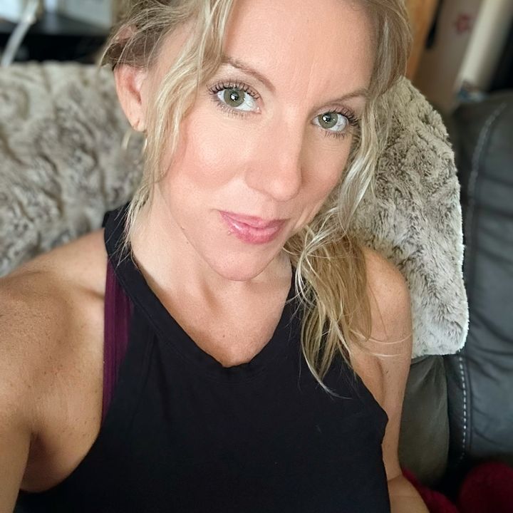 Profile Picture of au (@andreabrozyna) on Tiktok