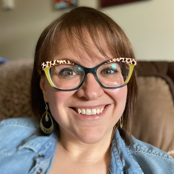 Profile Picture of Shelann Sleegers (@ssleegers) on Poshmark