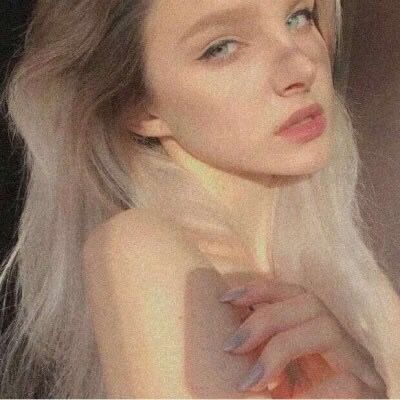 Profile Picture of April Woolf (@paulaleighsosseh) on Tiktok