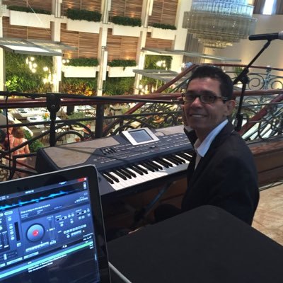 Profile Picture of Ruben Quintero (@rubenzafiro) on Twitter