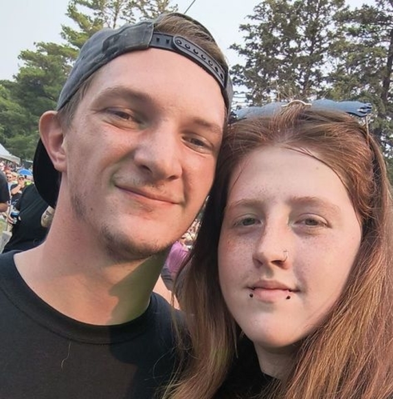 Profile Picture of Zachary Kiefer (@zachkief) on Poshmark