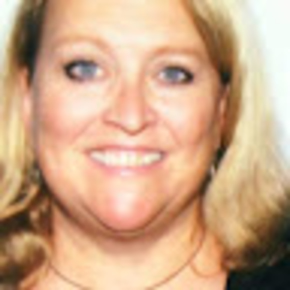 Profile Picture of Kay Cherryholmes (@cherryberry64) on Poshmark