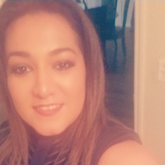 Profile Picture of Tania Carvajal (@carvajal13) on Poshmark