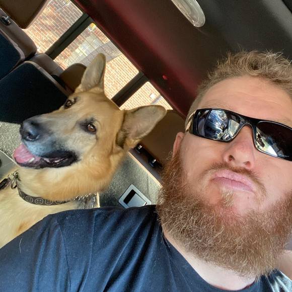 Profile Picture of Peter Mcguire (@peter1984) on Poshmark
